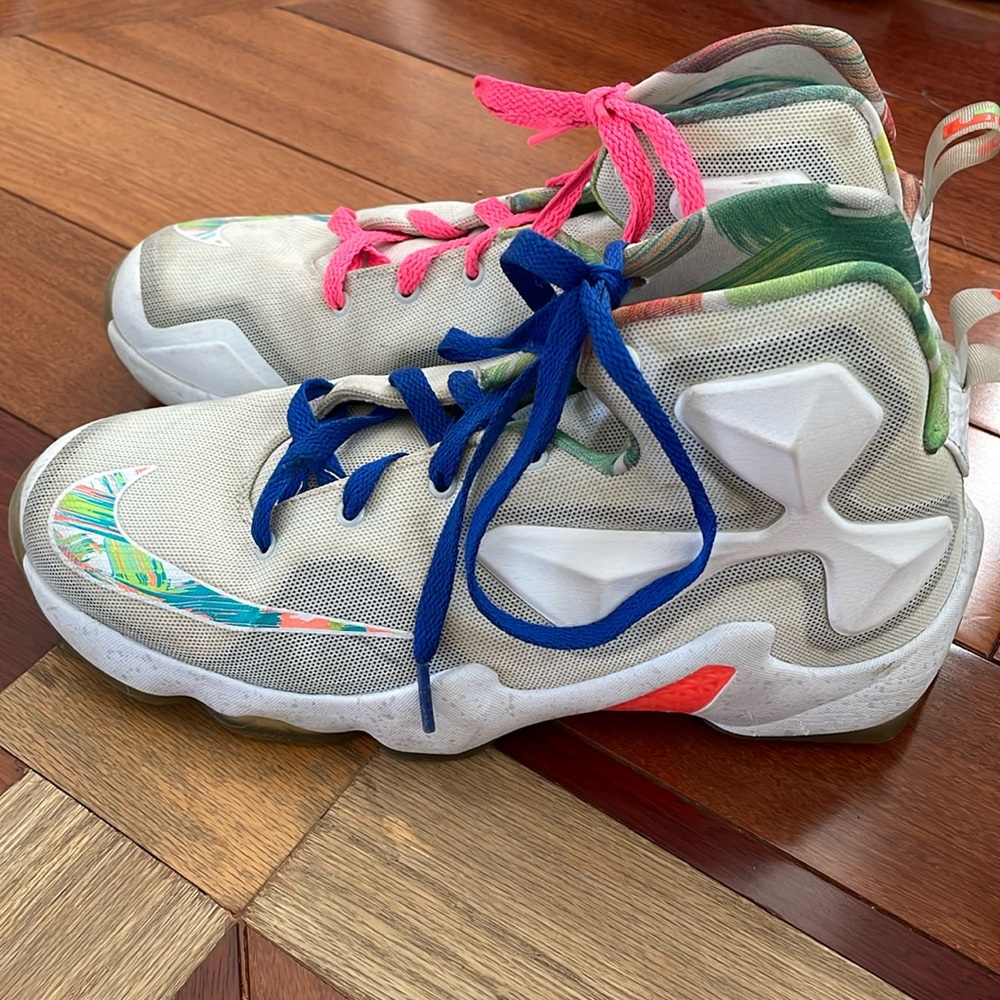 Nike LeBron 13 XIII Trece Easter GS Shoe 7Y